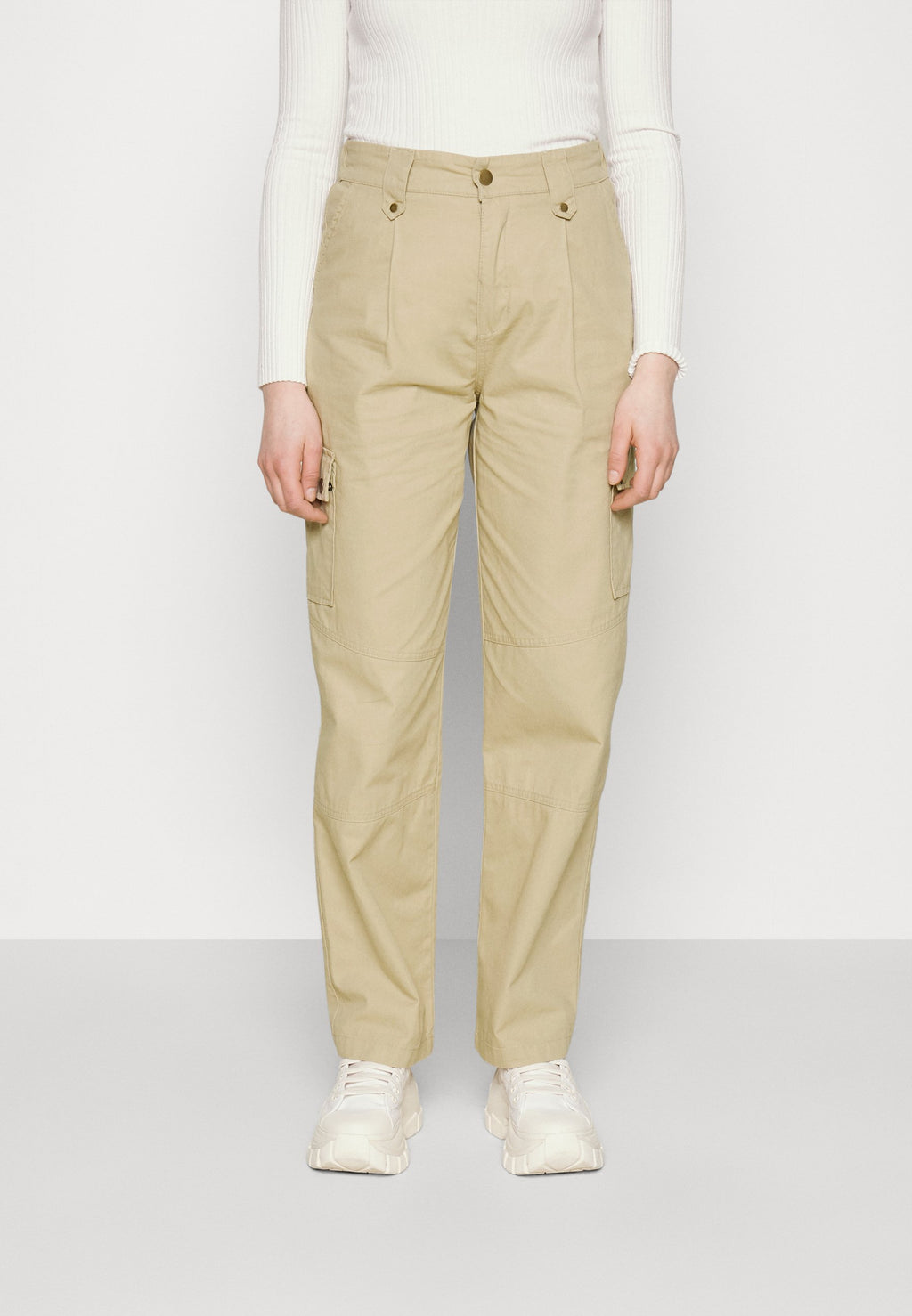SAIGE CARGO PANT Media 3