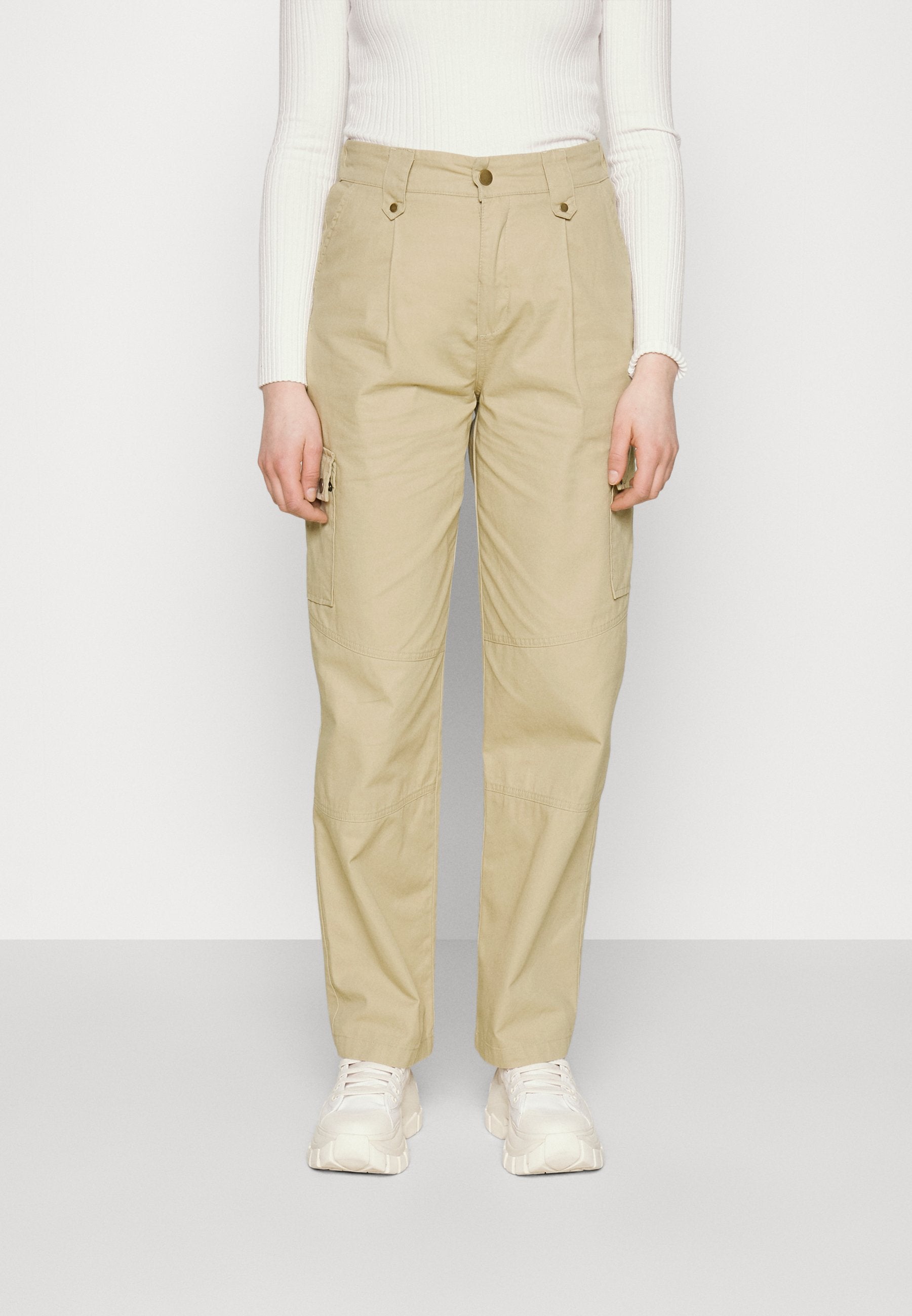 SAIGE CARGO PANT Media 3