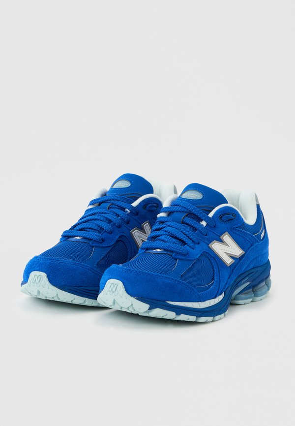 New Balance 2002R