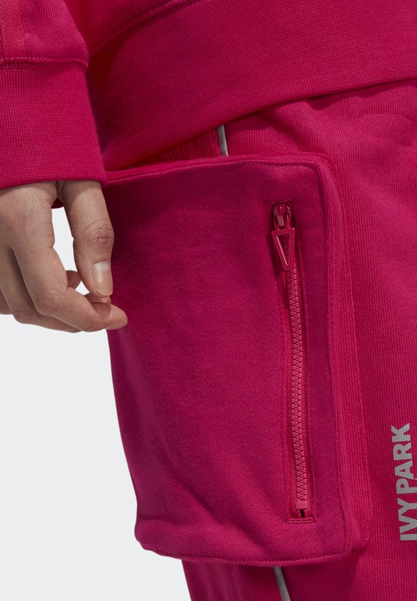 adidas Originals IVY PARK CARGO SWEAT PANTS (ALL GENDER)
