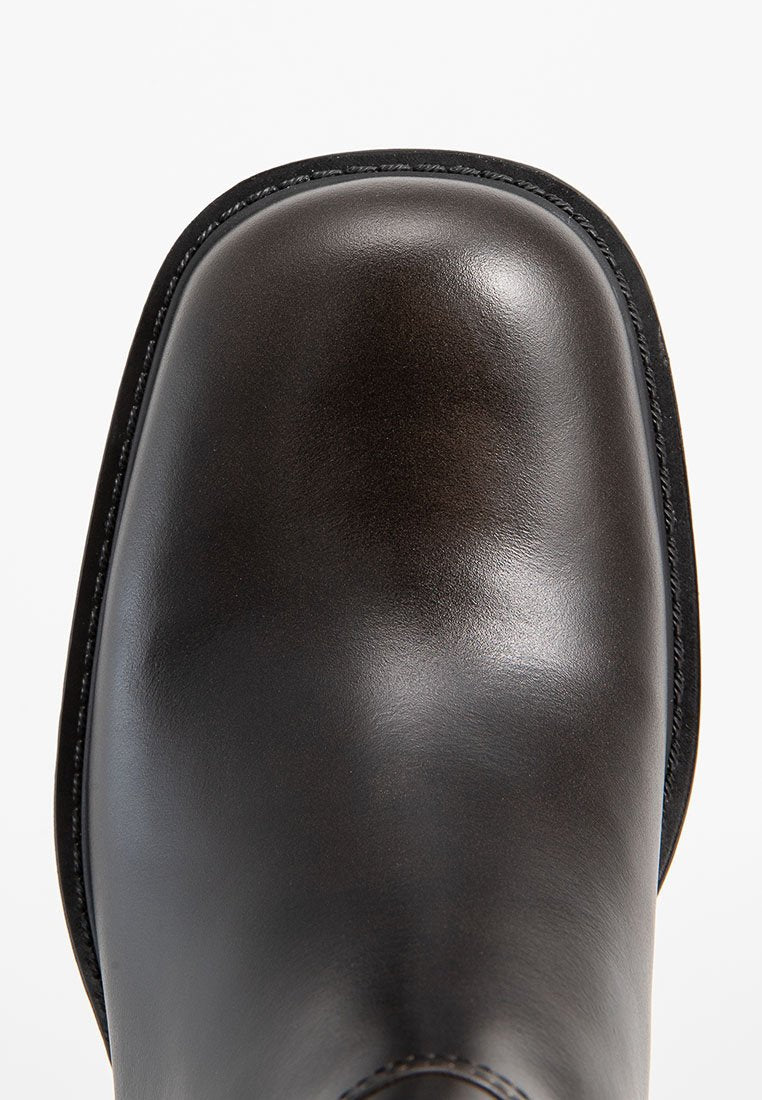 Pinko ALYS 05