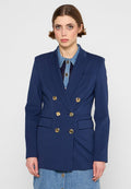 Marineblauer, doppelt aufgeknöpfter Blazer mit goldfarbenen Knöpfen, strukturiertem Design, Reverskragen, zwei vorderen Taschen und glatter Stofftextur.