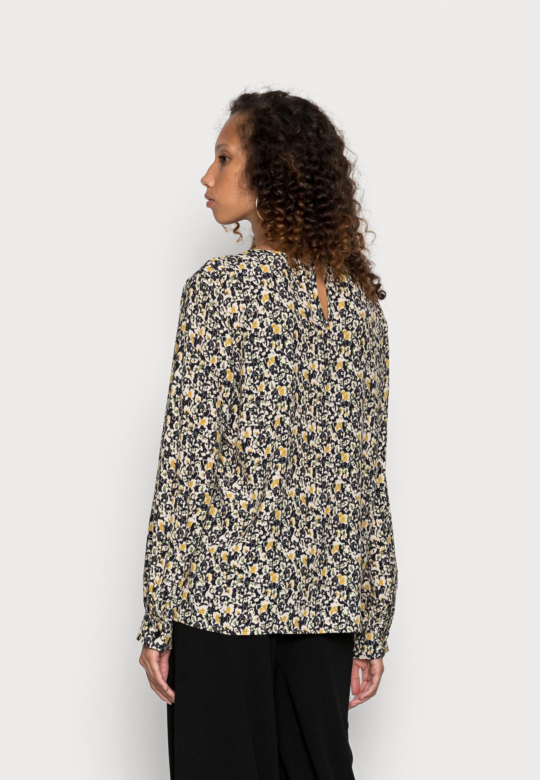 Esprit Langarmshirt Media 4