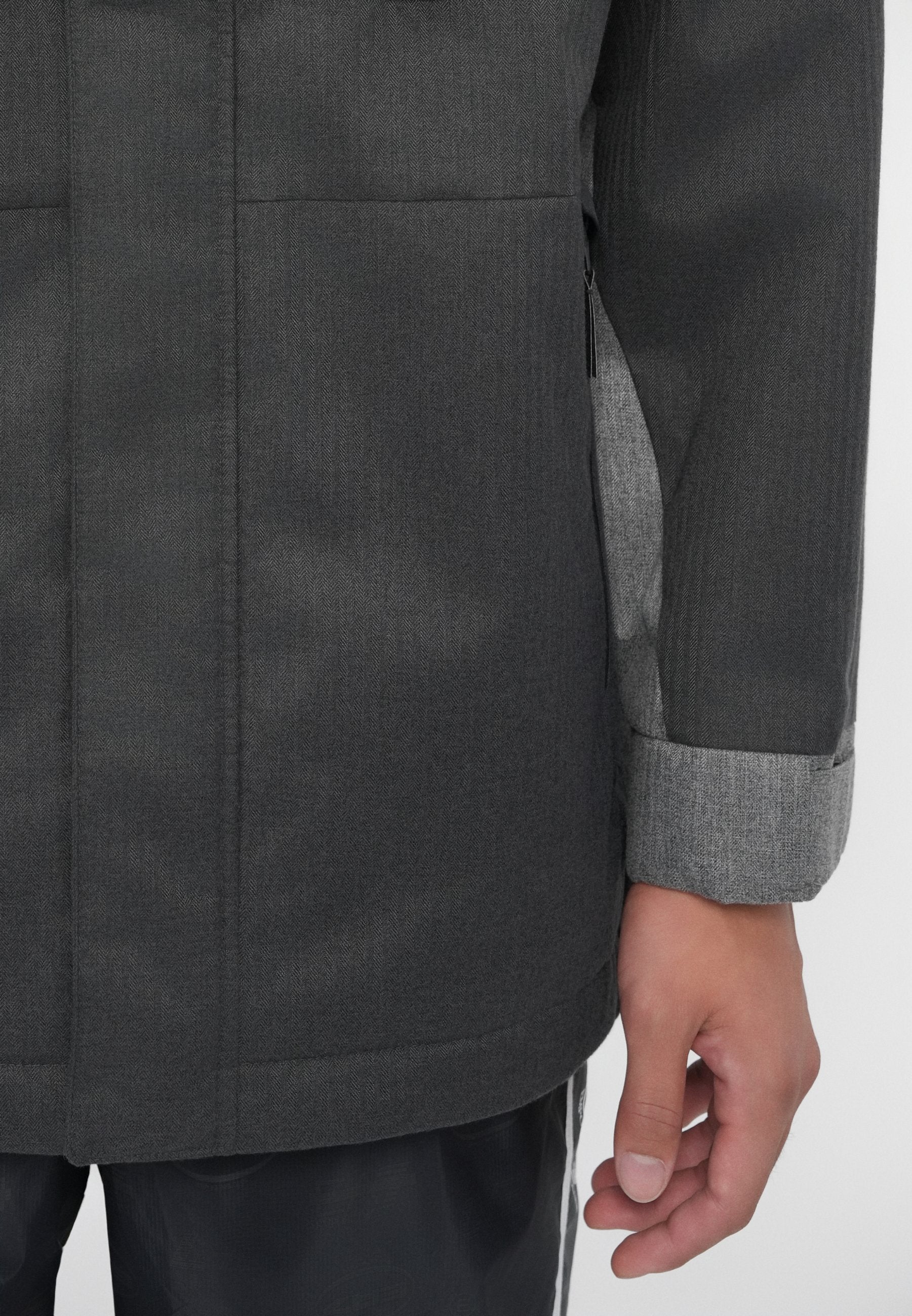 TRAIN LUX PADDED HOODIE JACKET Media 7