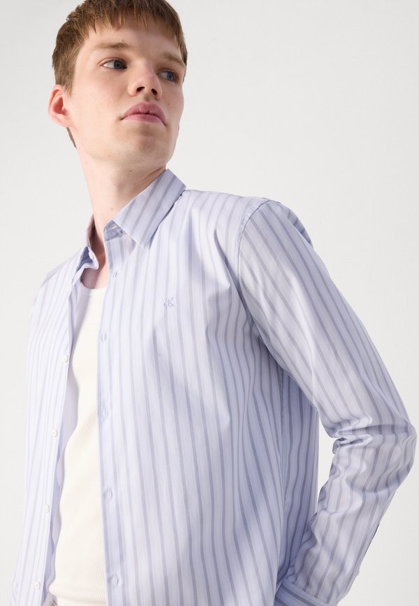 Calvin Klein SLIM FIT