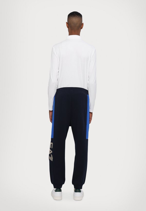 EA7 Emporio Armani PANTALONI