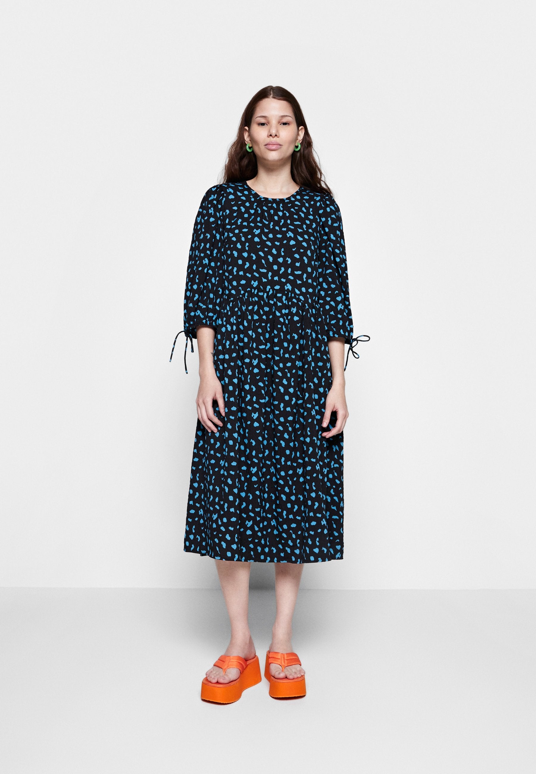 Pieces PCANEMONE MIDI DRESS