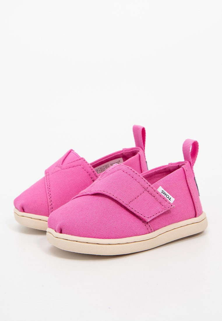 TOMS CLASSIC