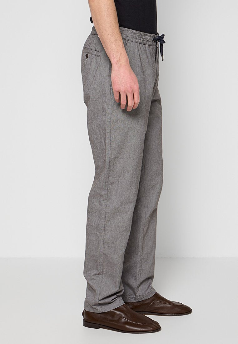 REGULAR FIT Media 2