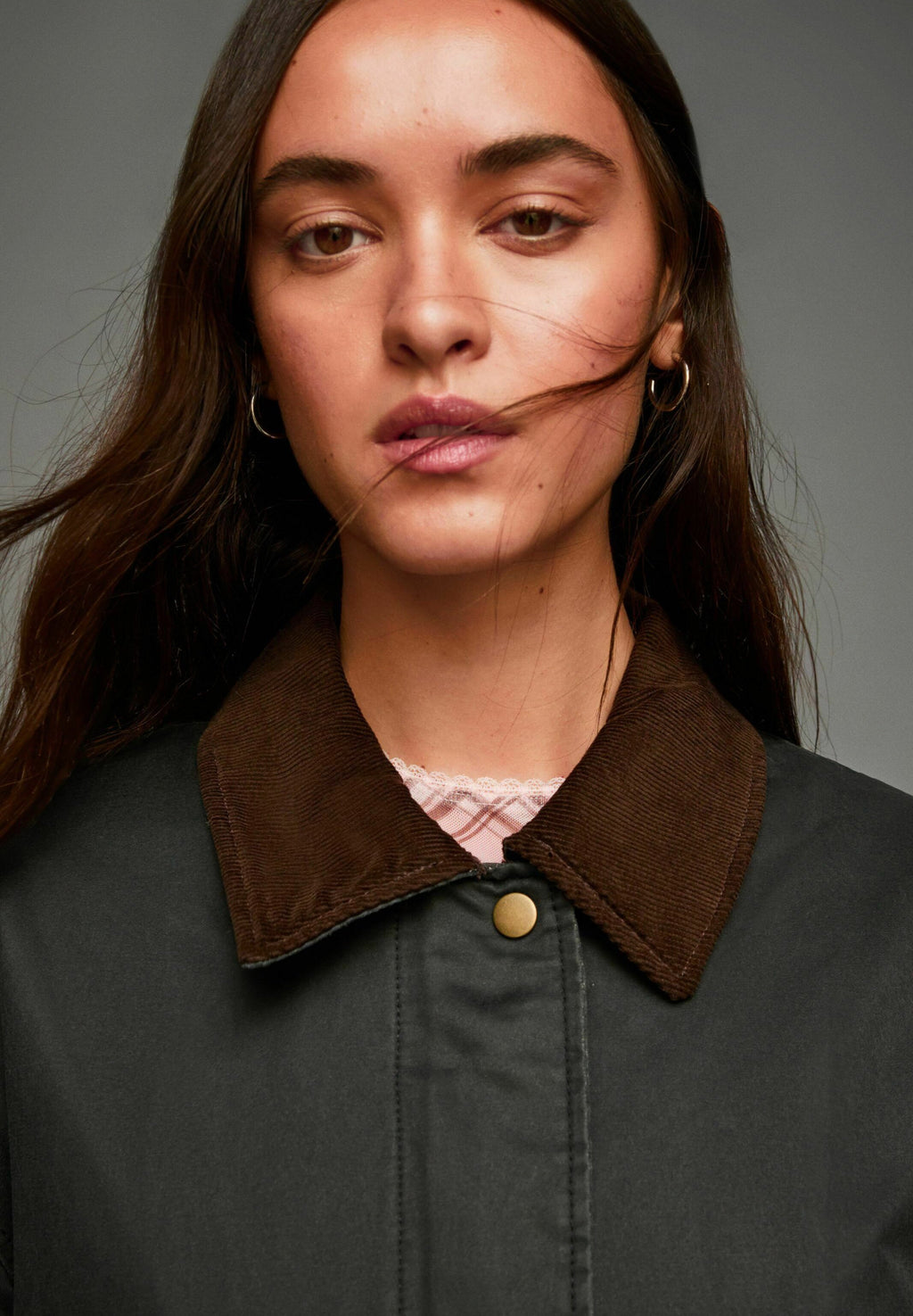 Bershka WITH CONTRAST COLLAR