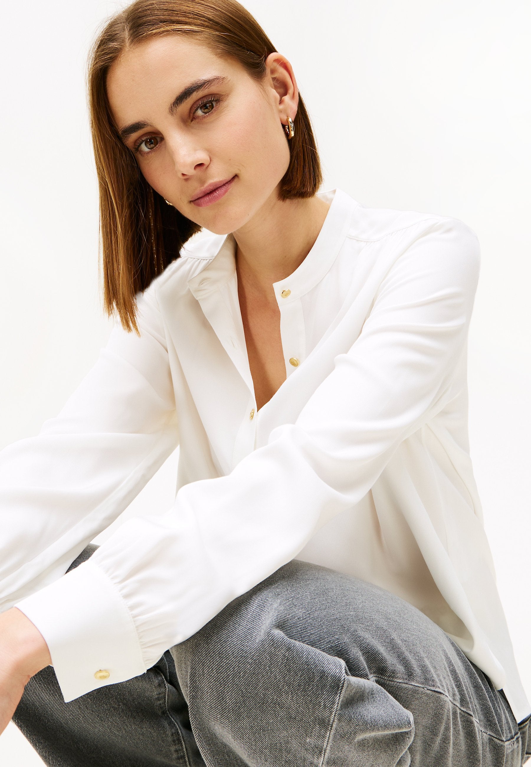 GOLD-TONE BUTTON RELAXED TWILL BLOUSE Media 5