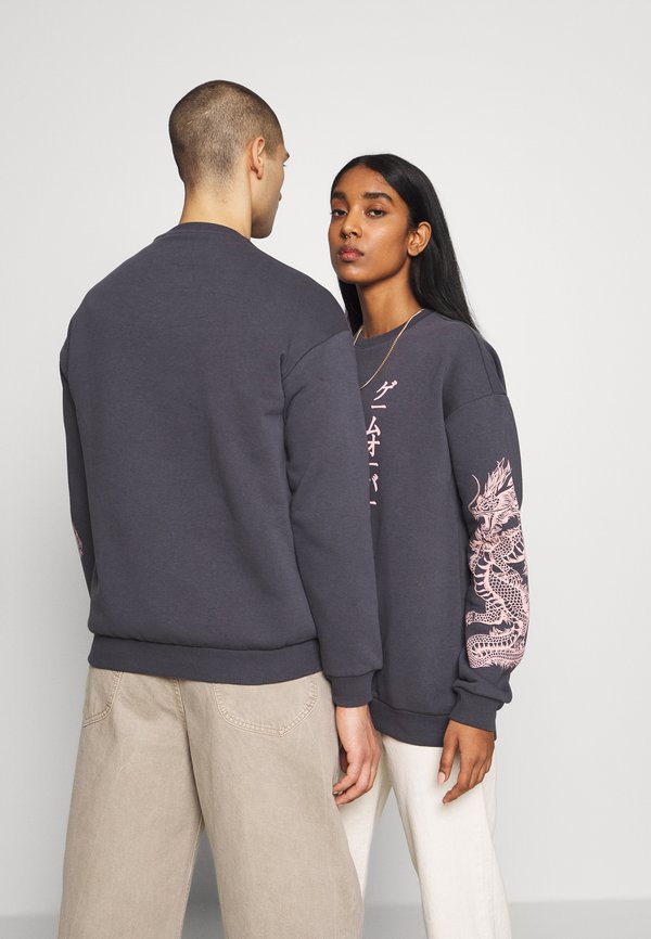 YOURTURN by Zalando SLEEVES DRAGON CNECK