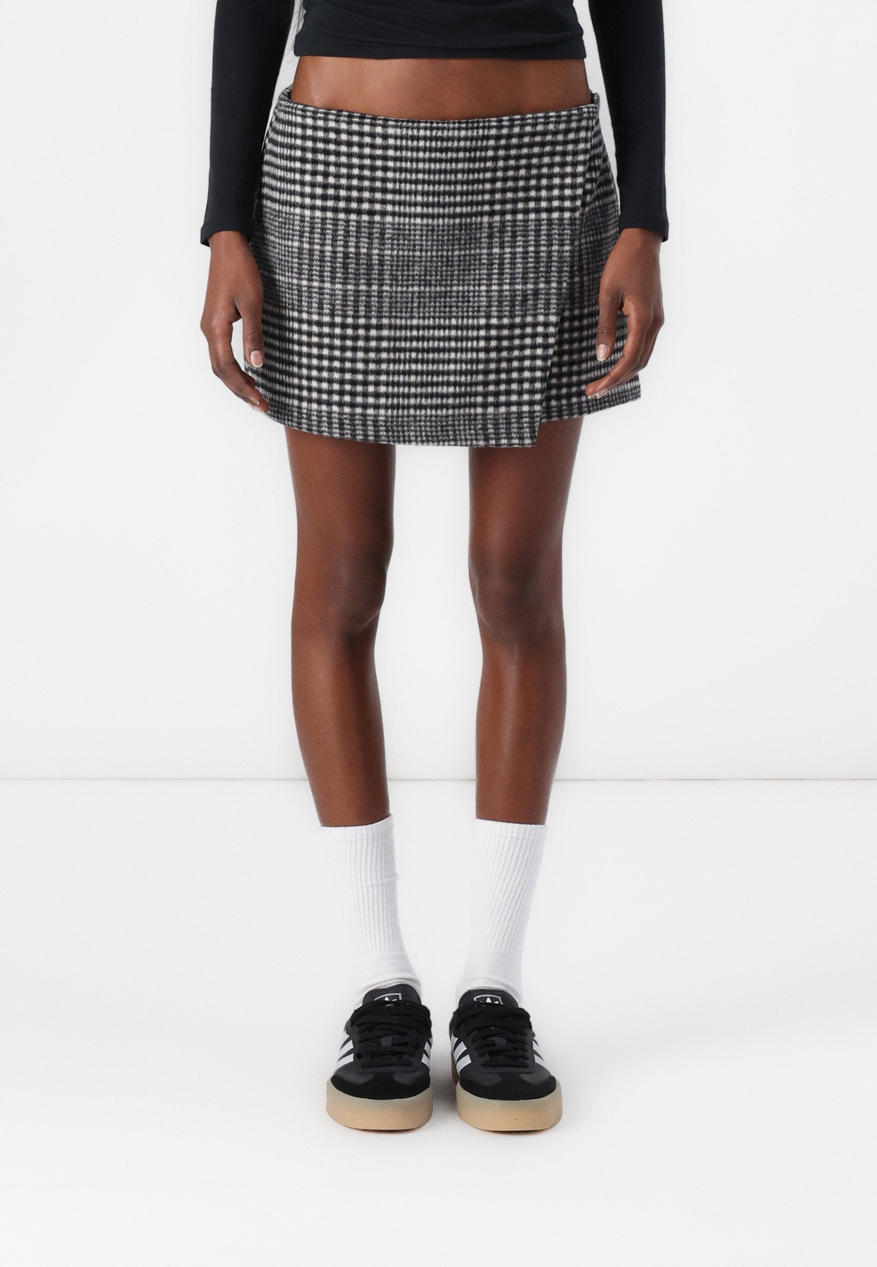 Abercrombie & Fitch Mid Rise Wrap Skort
