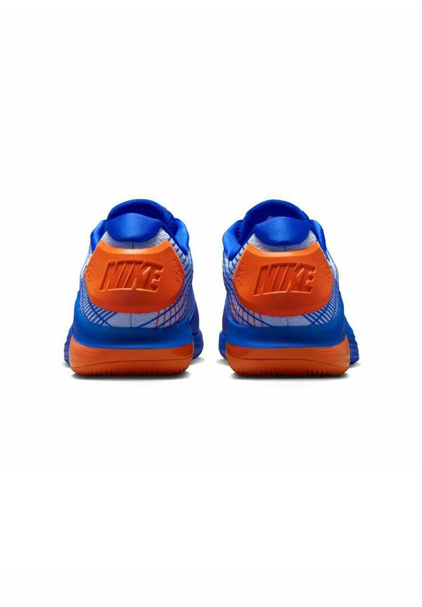 Nike Performance