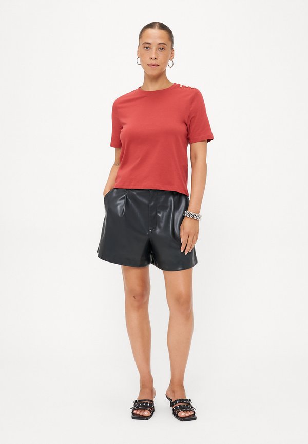 ONLY Petite ONLTHEA O NECK BUTTON
