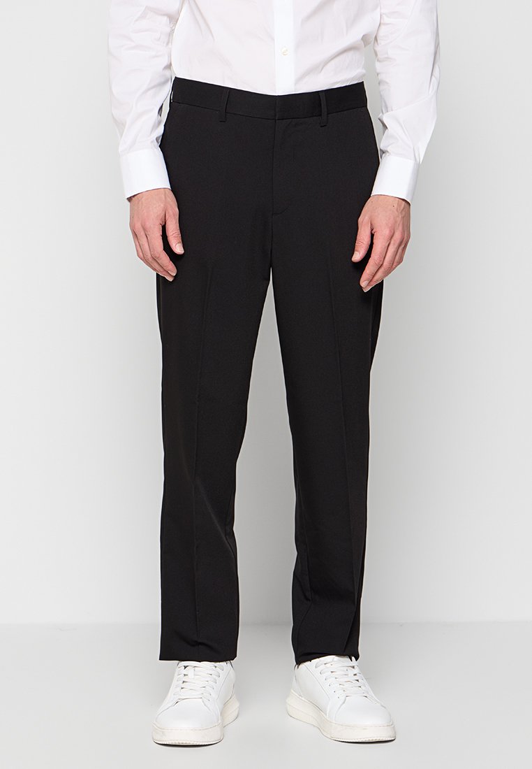 RELAXED FIT  Media 1