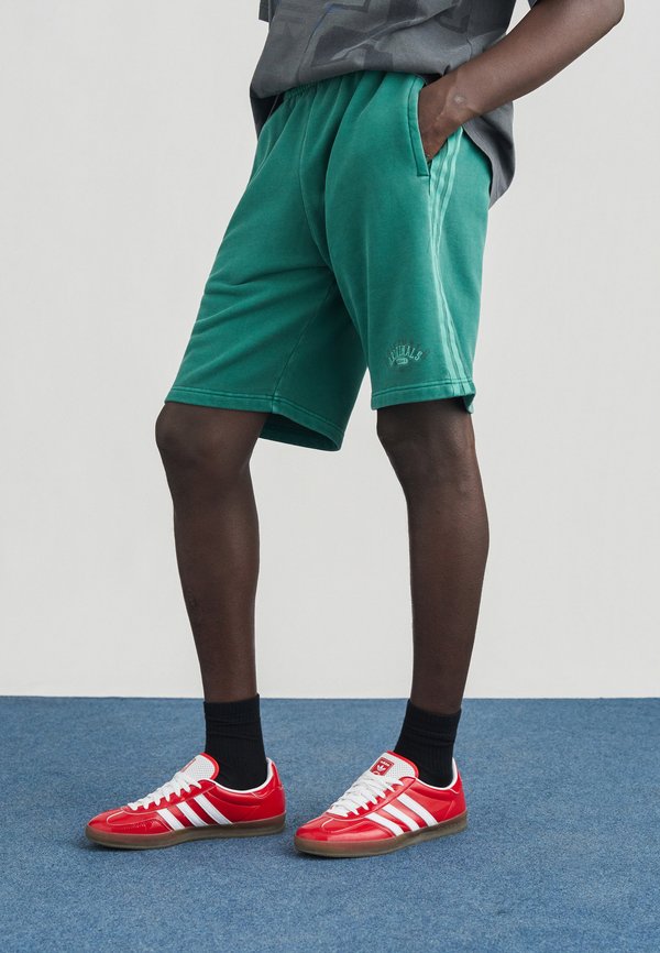 adidas Originals BBALL  - Shorts - collegiate green