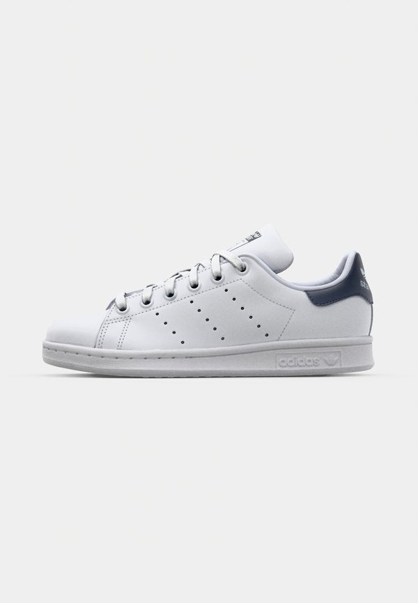 adidas Originals STAN SMITH UNISEX - Trainers - core white/dark blue