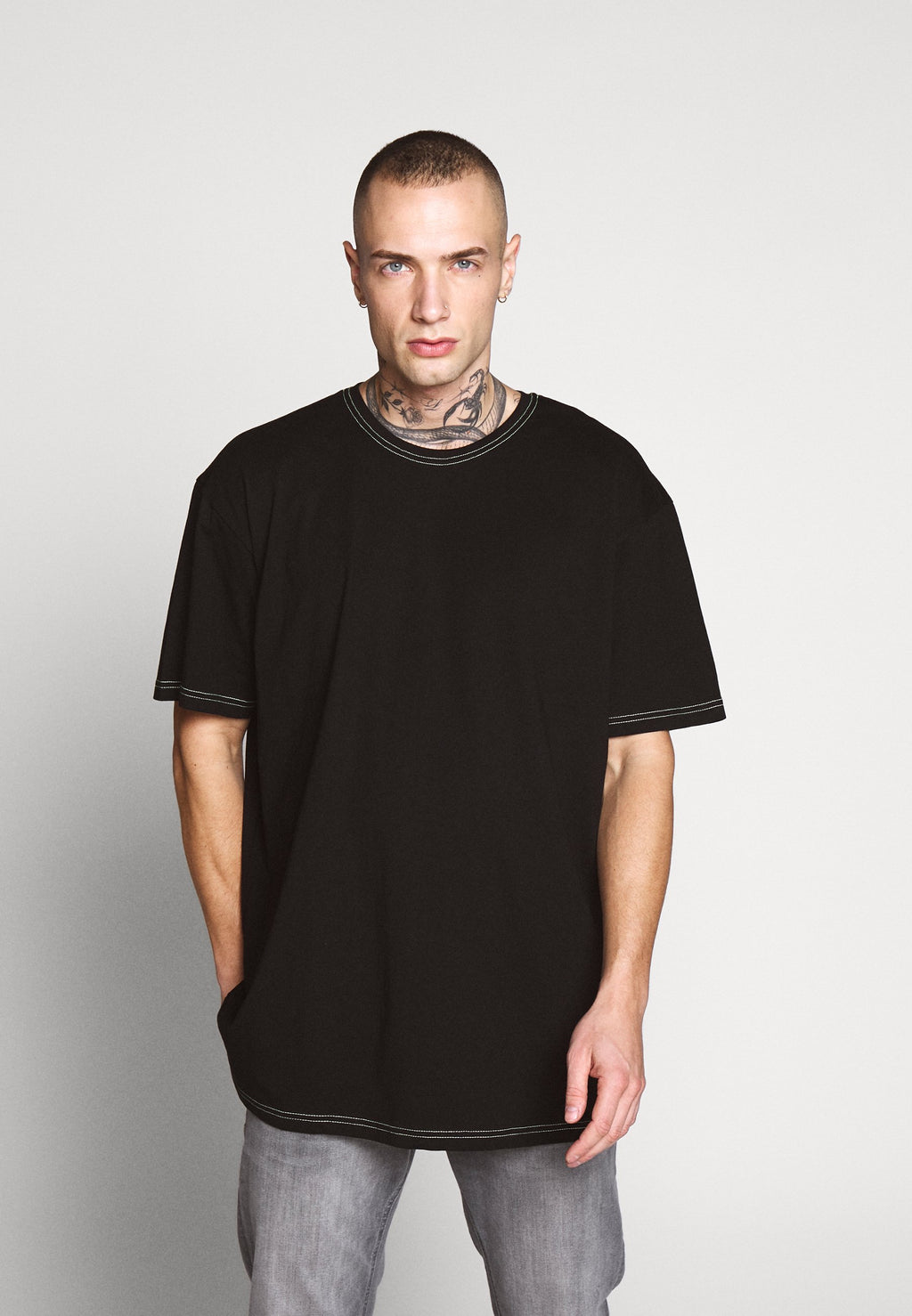 Urban Classics HEAVY OVERSIZED CONTRAST STITCH TEE
