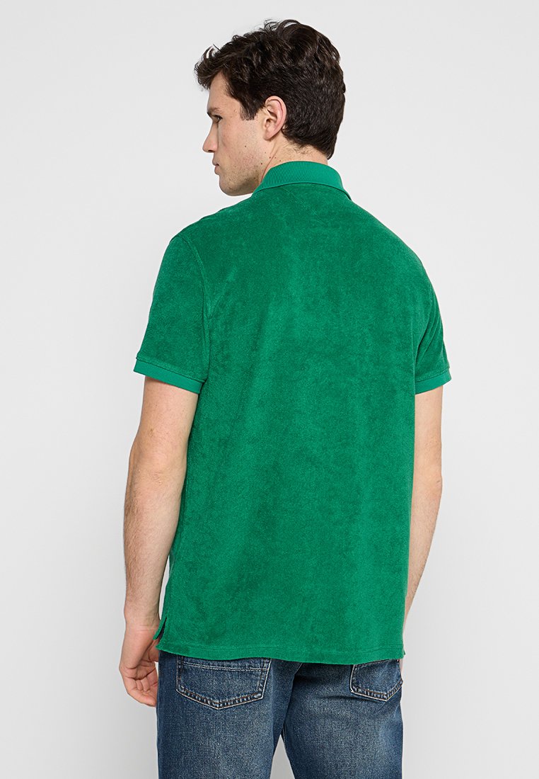REGULAR FIT Media 3