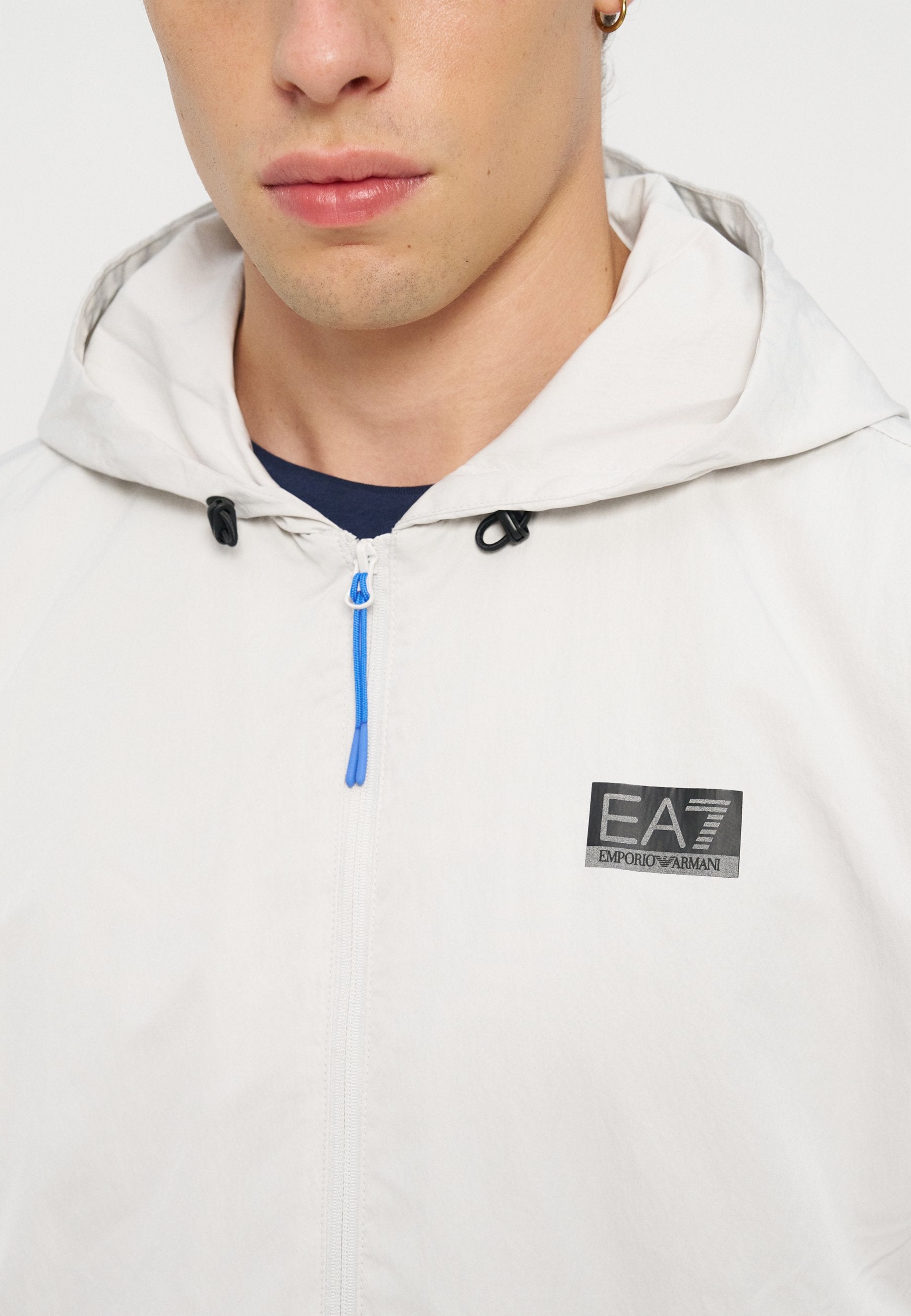 EA7 Emporio Armani Trainingsanzug Media 6