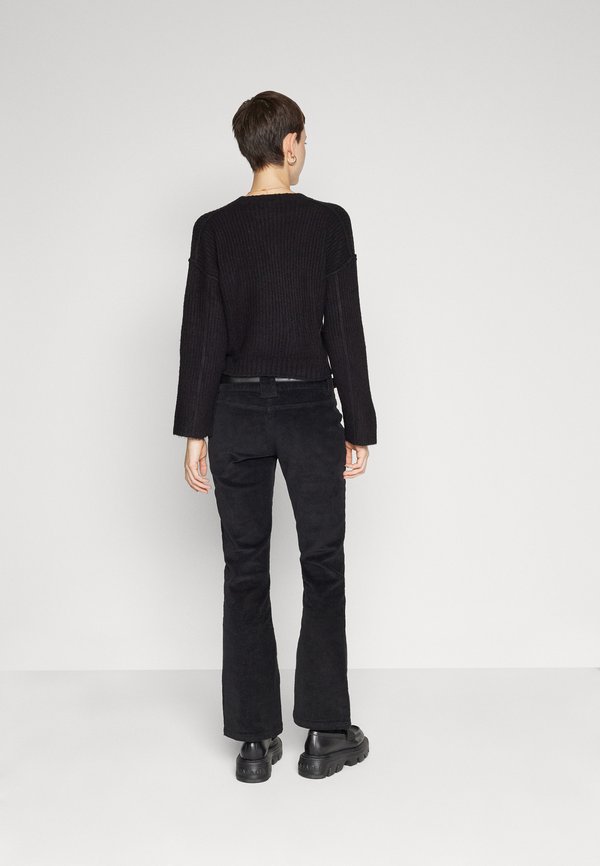 Even&Odd CROPPED VNECK