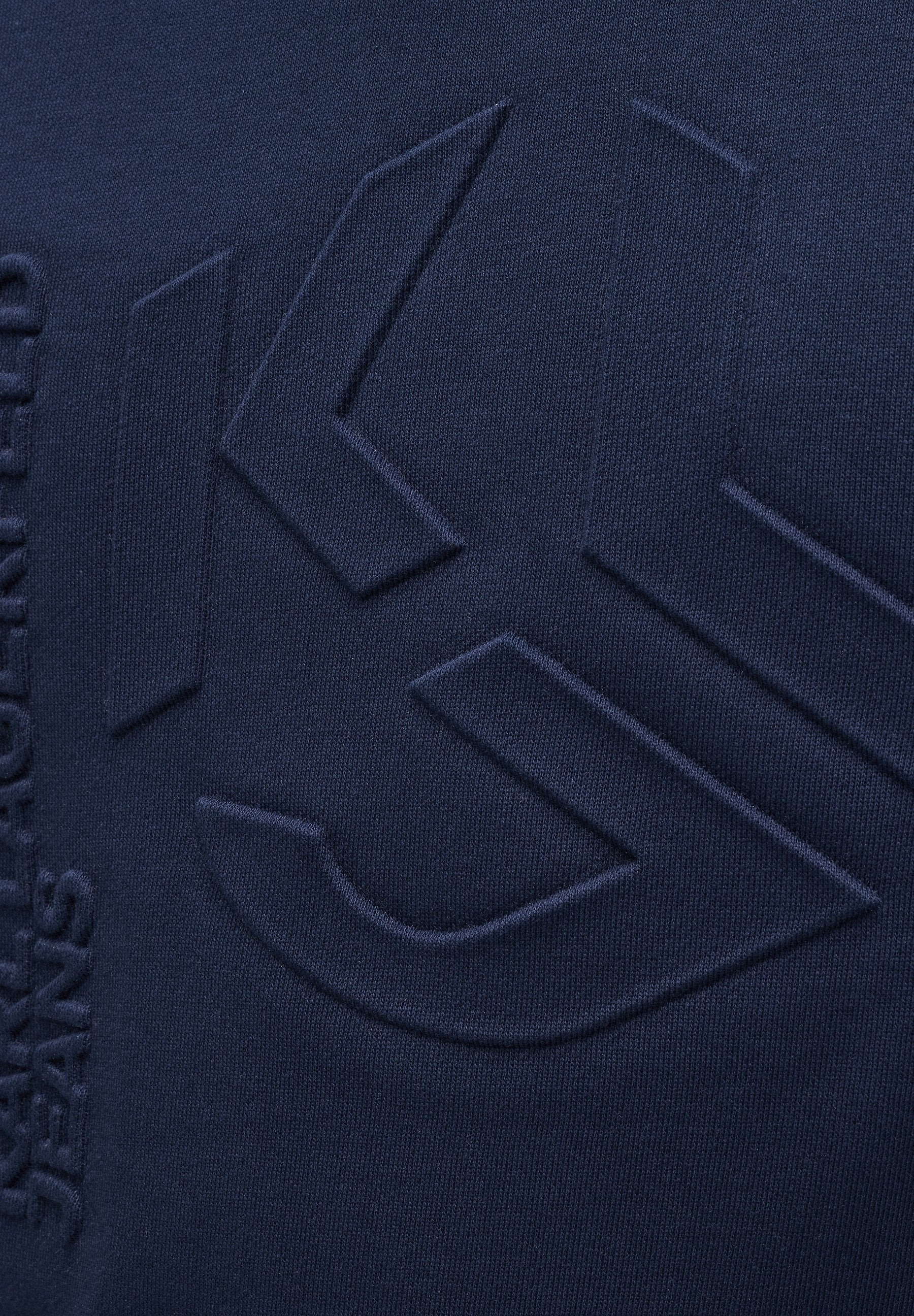 RELAXED MONOGRAM Media 5