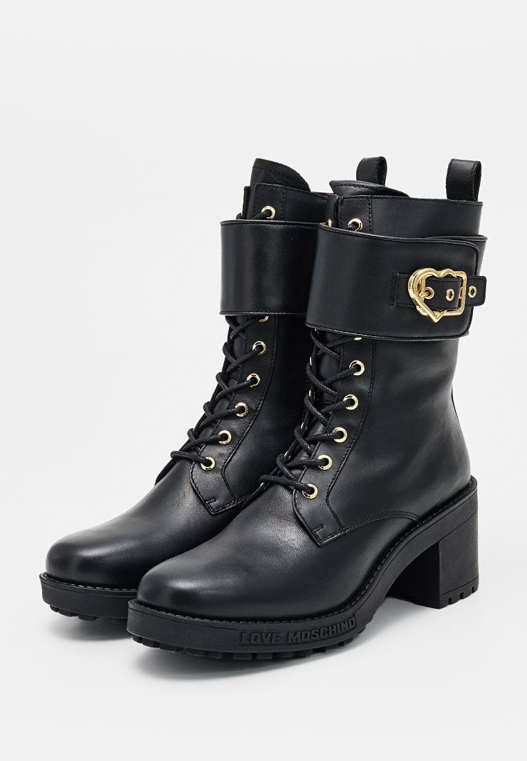 Love Moschino