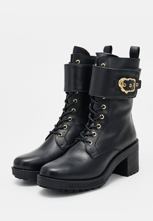 Love Moschino