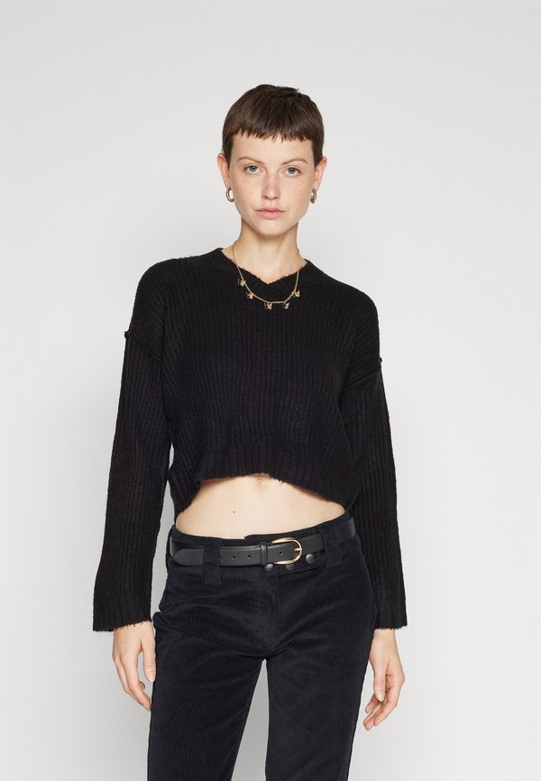 Even&Odd CROPPED VNECK