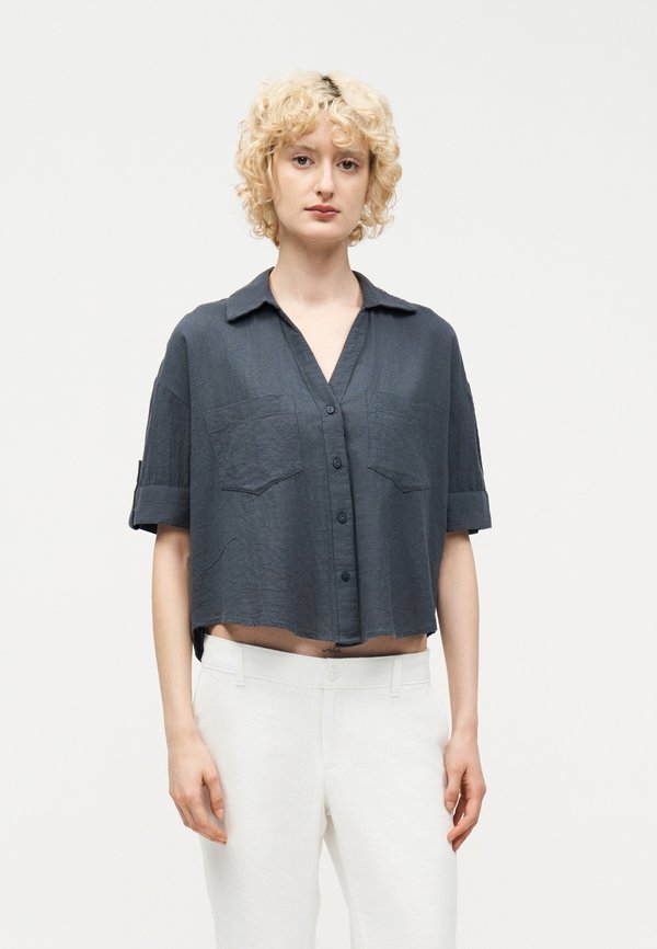 ONLY ONLTIZANA SHIRT - Button-down blouse - ombre blue