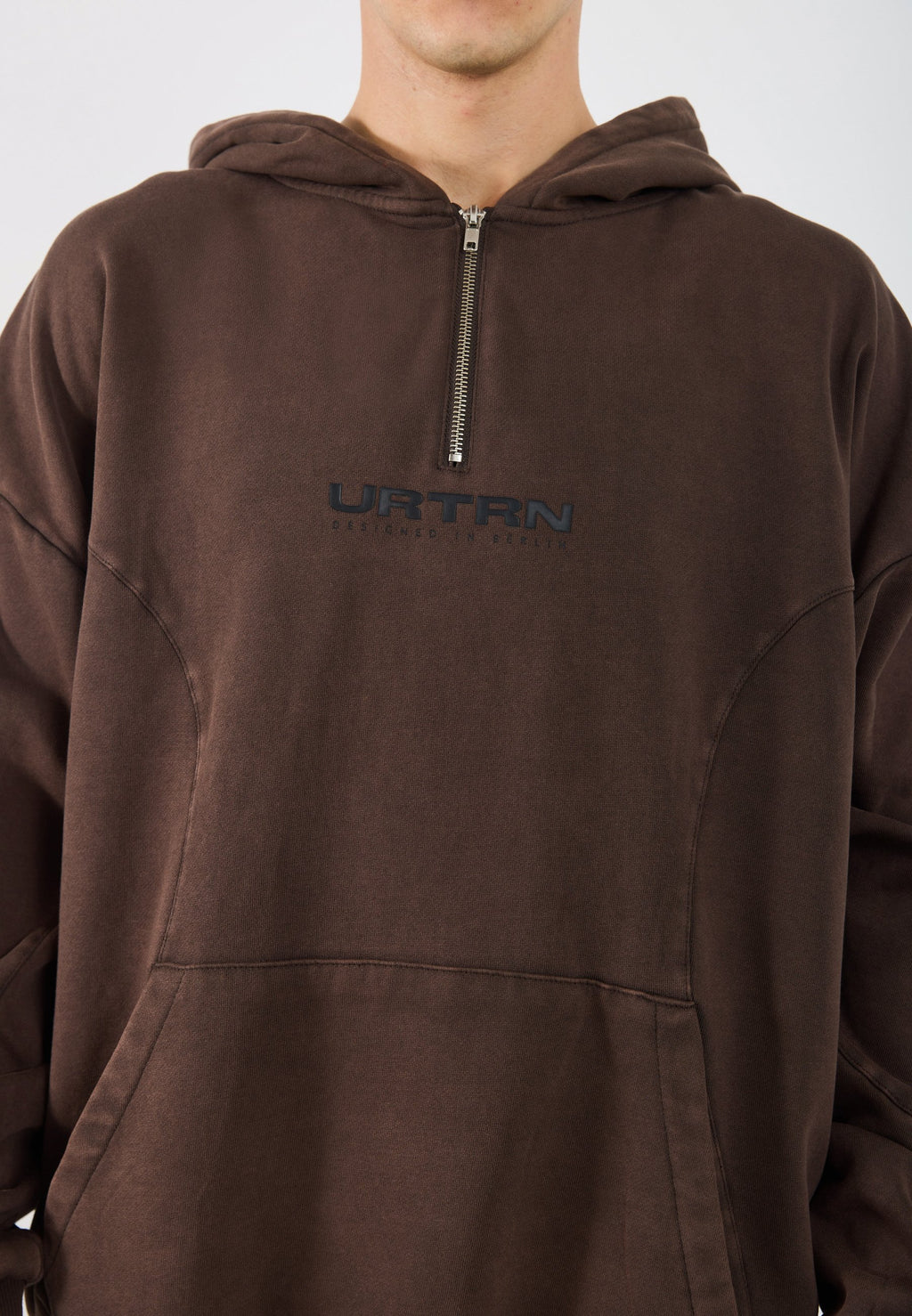 YOURTURN UNISEX RELAXED FIT CURVED HEM QUARTER-ZIP HOODIE