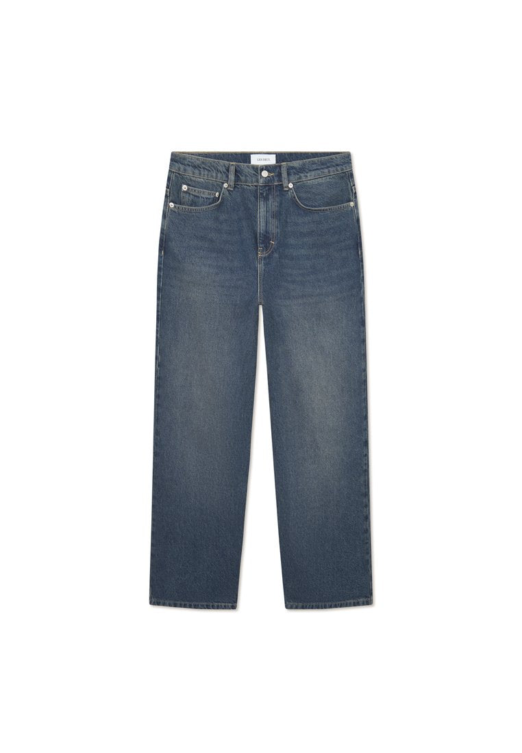 Dunkelblaue Jeans aus Denim mit geradem Bein, fünf Taschen und Reißverschluss. Mit dezentem Verblassen und kontrastierenden Nähten an den Säumen.