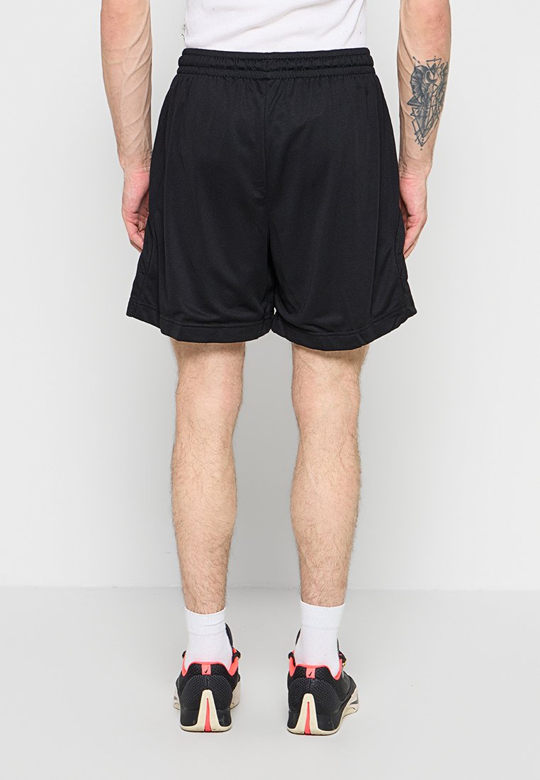 Nike Performance