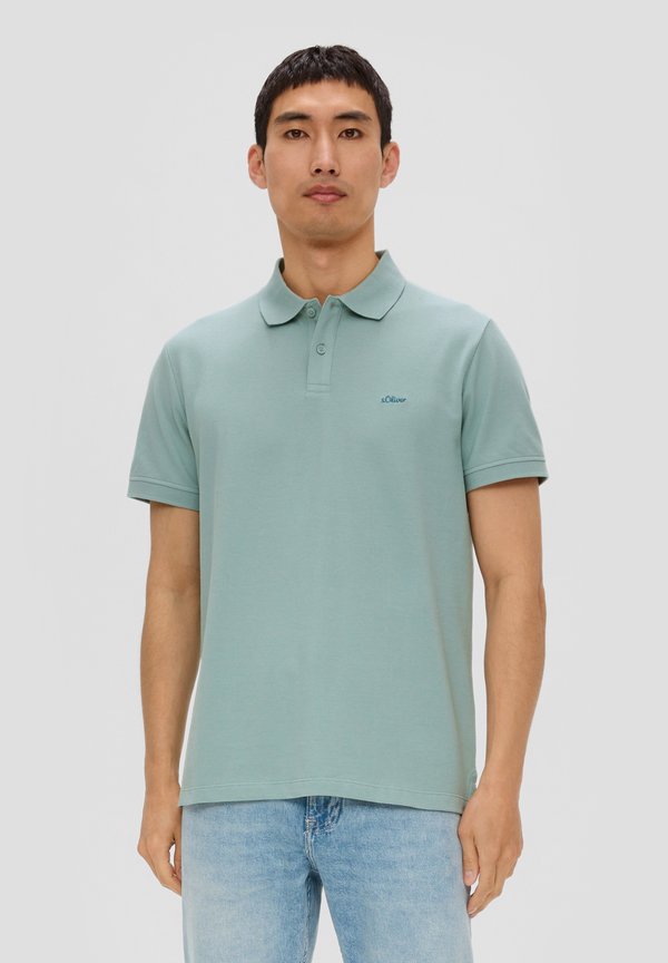 s.Oliver MIT LOGO-STICKEREI - Polo shirt - salbeigrün