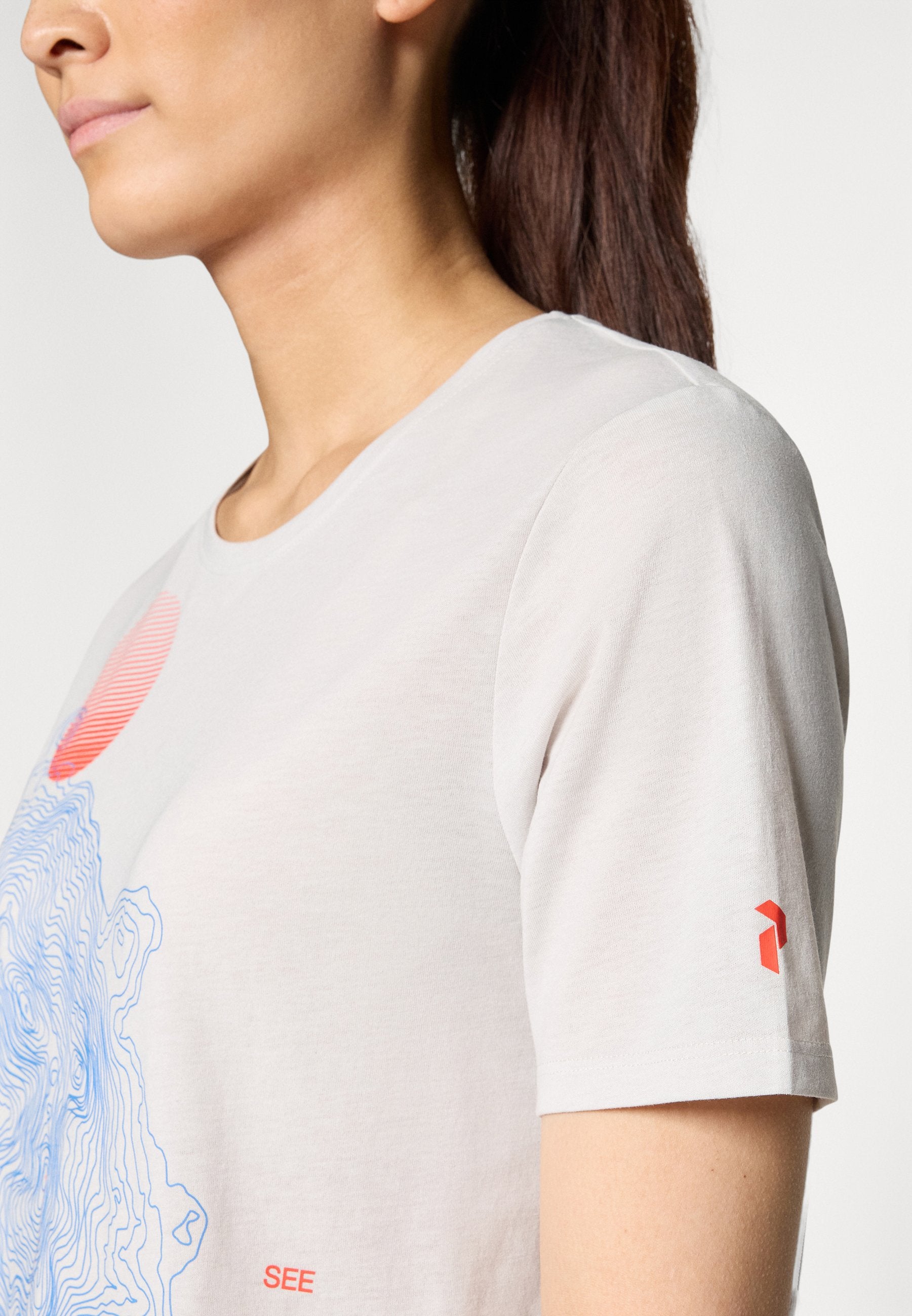 Peak Performance EXPLORE GRAPHIC TEE