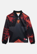 Langärmliges schwarz-rotes Fußballtrikot mit orangefarbenem Löwenwappen, Nike-Logo, Sternenmuster auf der Brust und Gitterdesign an Ärmeln und Körper.