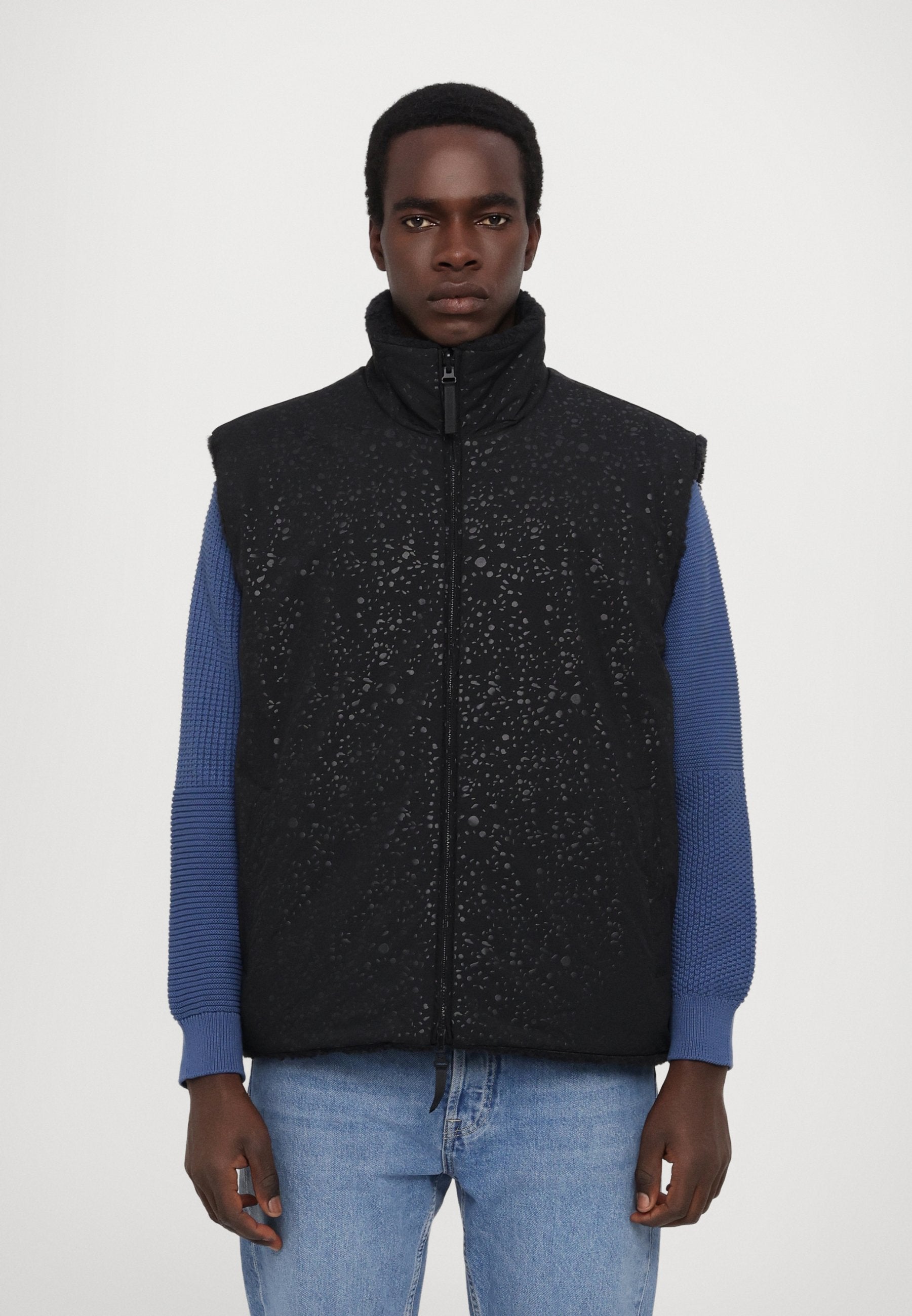 REVERSIBLE VEST UNISEX Media 3