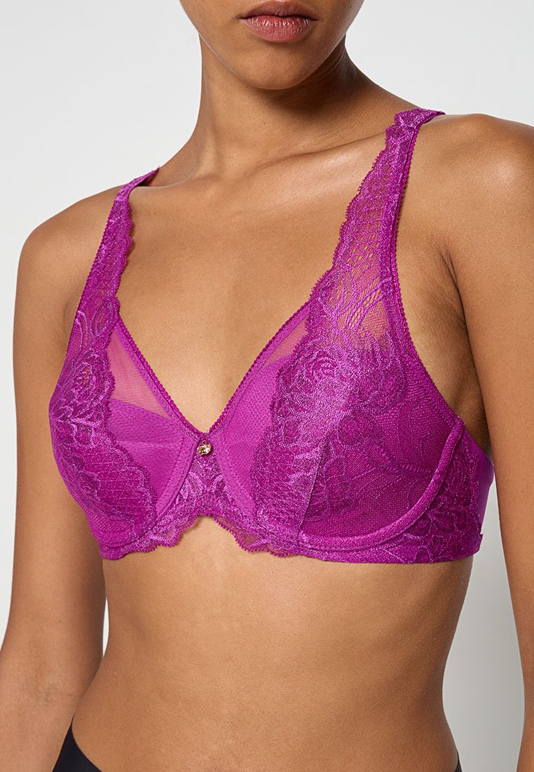 Triumph MIT BÜGEL WILD PEONY FLORALE