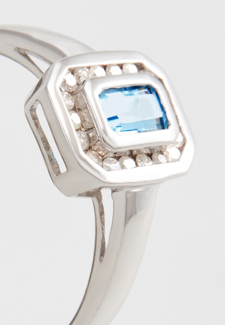 Art Deco 0,13 CT. DIAMOND
