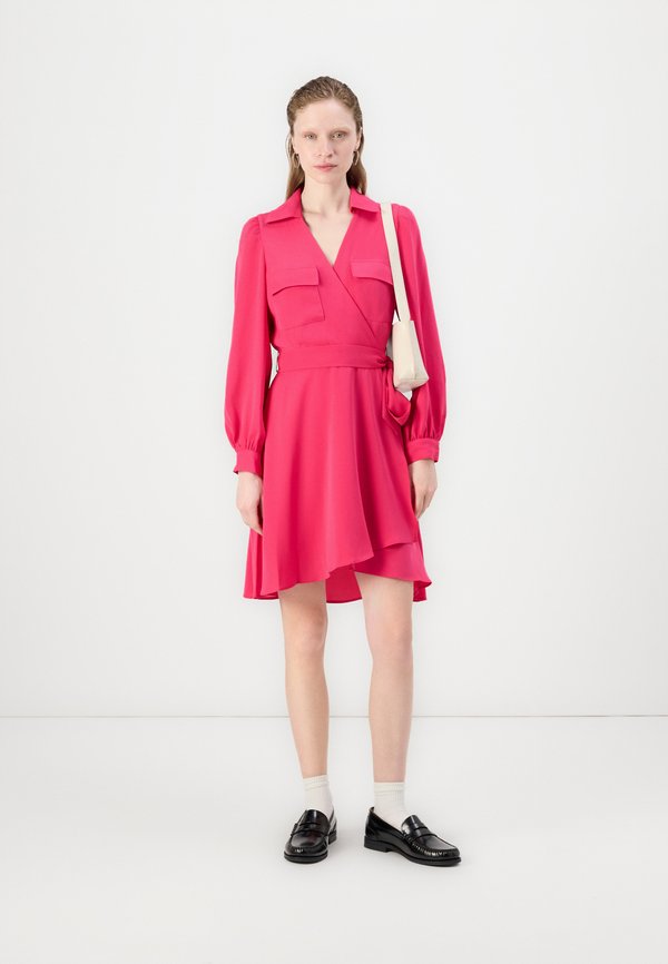 DKNY BALLOON SLEEVE DRESS WITH COLLAR AND UTILITY POCKETS