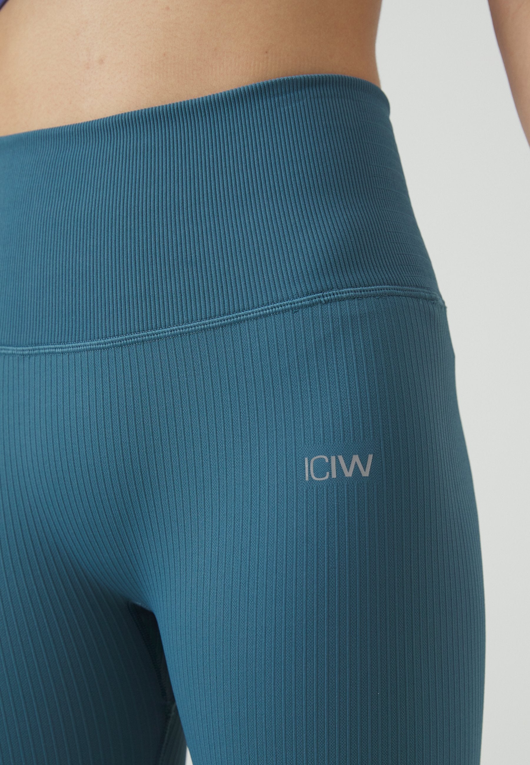 ICANIWILL DEFINE SEAMLESS POCKET