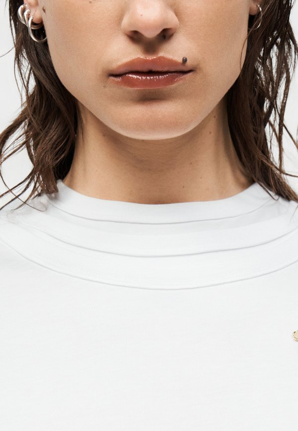Viktor&Rolf TRIPLE COLLAR