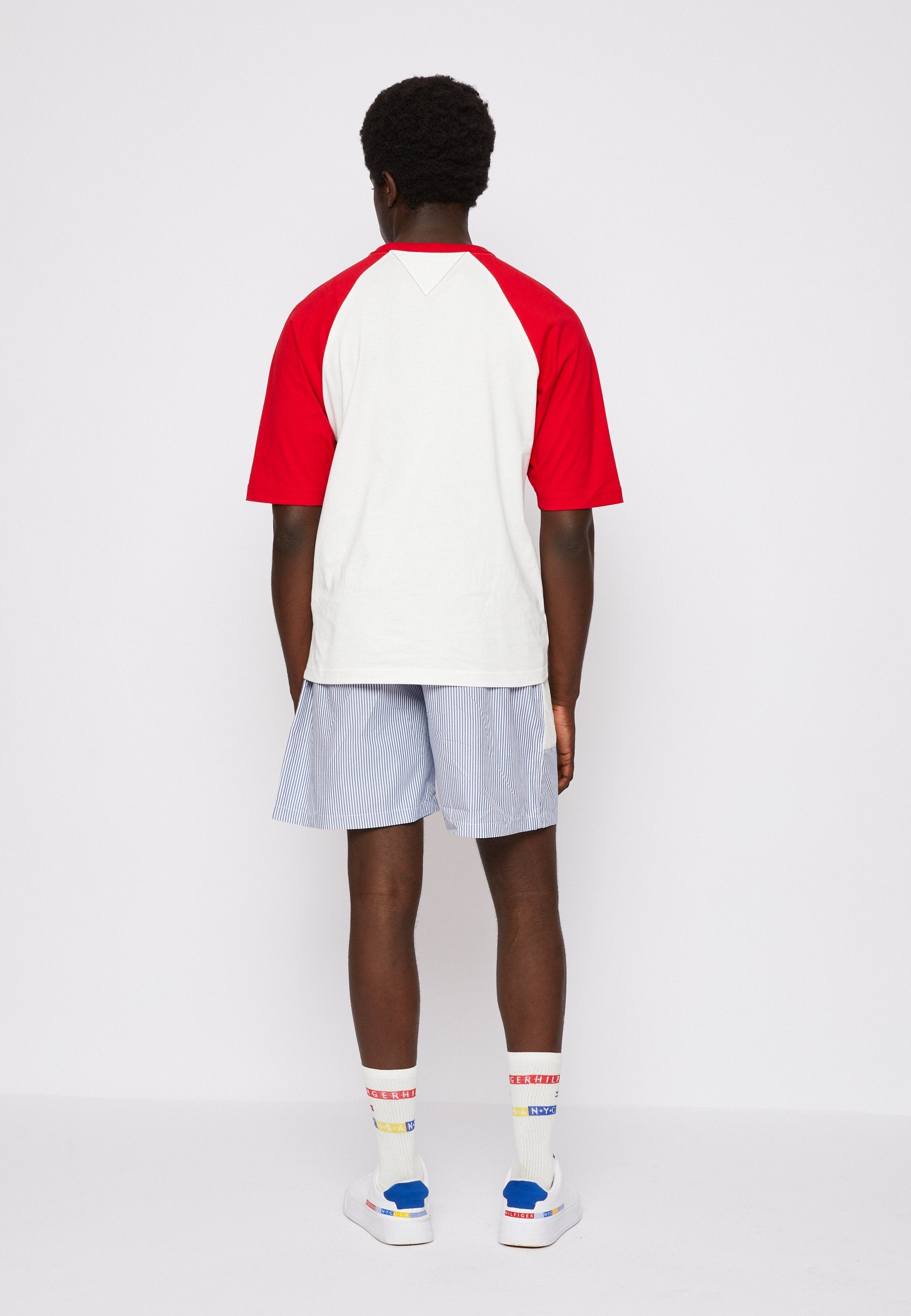 EXCLUSIVE HILFIGER TEAM KIT Media 4