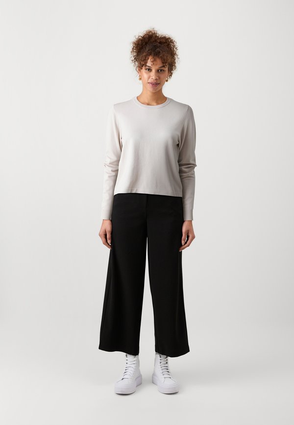 Vero Moda Tall VMSILJE O NECK