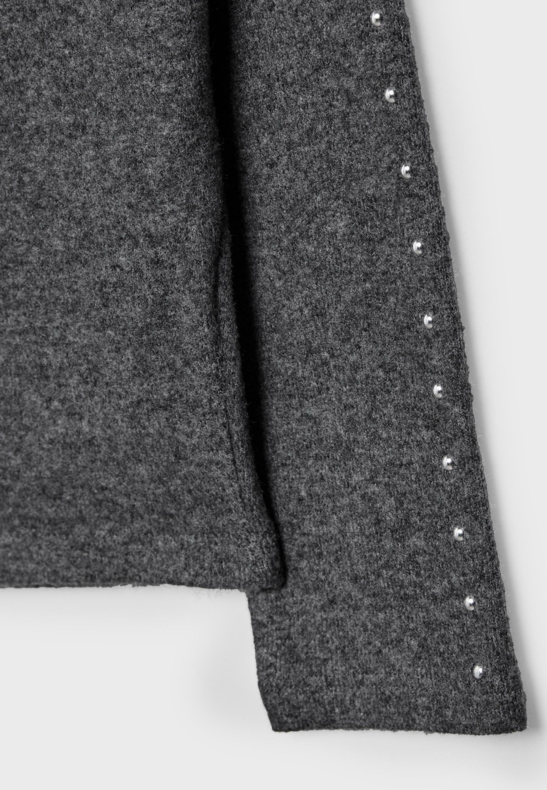 Stradivarius STUDDED