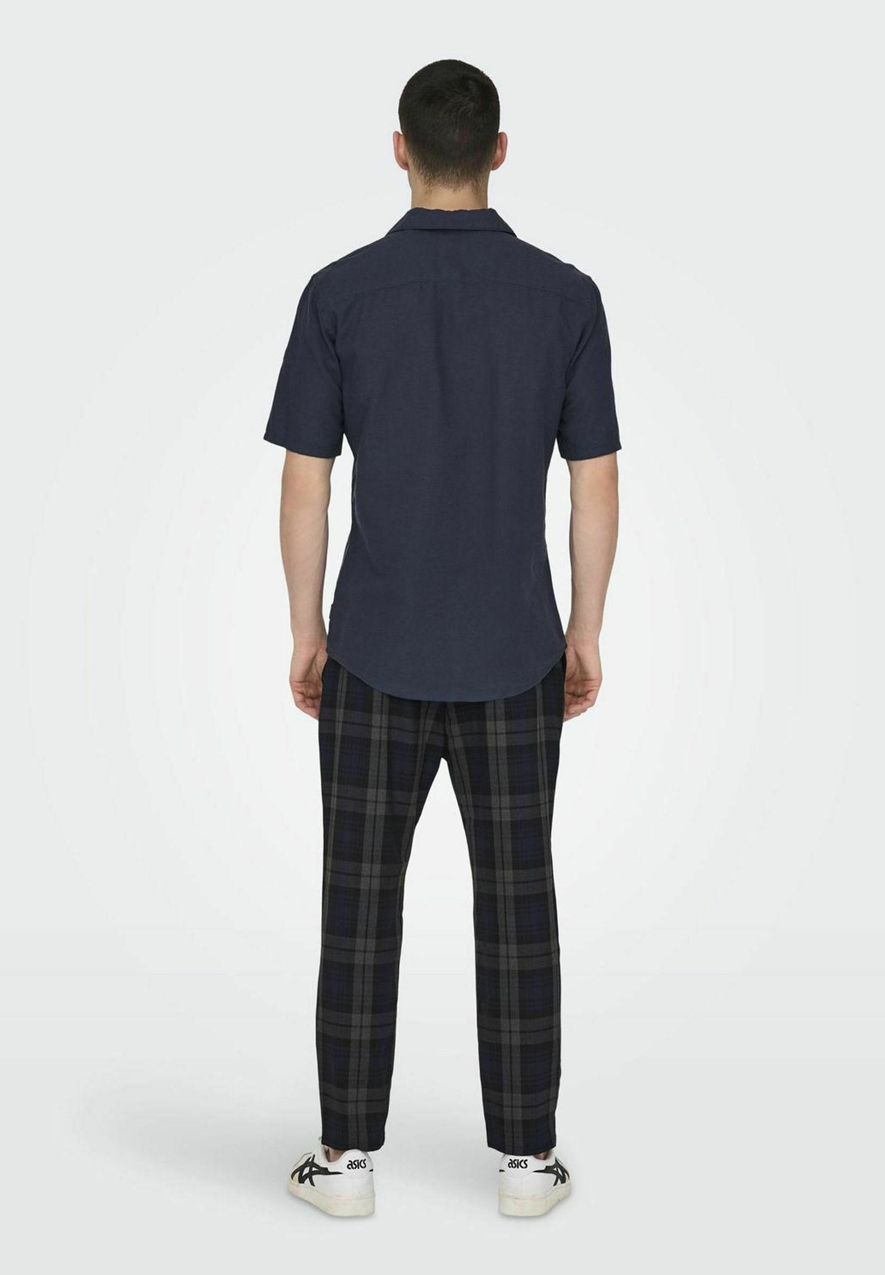 ONSCAIDEN Linen Media 4
