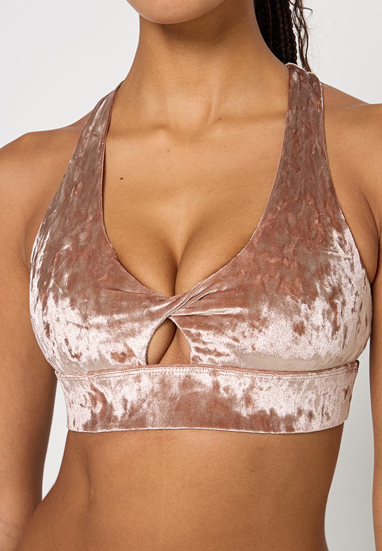 Fabletics