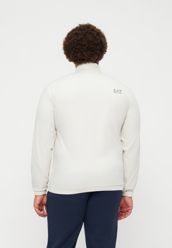EA7 Emporio Armani