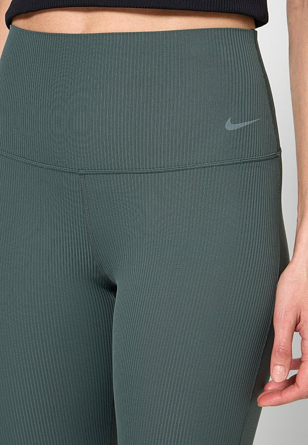 Nike Performance ZENVY